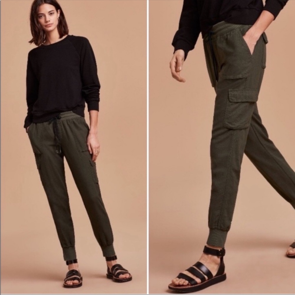 Aritzia Community Cargo Pants in army Green